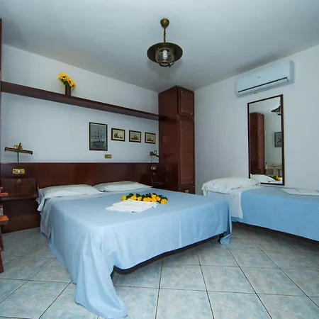 Mandel 2 By Mandel Club كابوليفيري