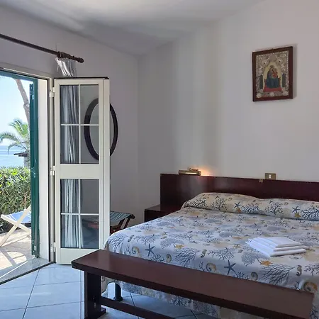 Mandel 2 By Mandel Club 3*